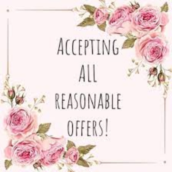 Meet your Posher, Monica, Welcome💕 - Picture 2 of 2